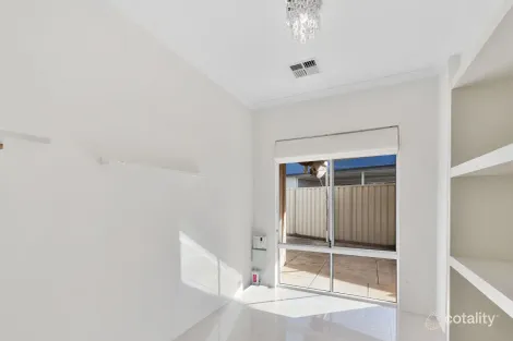 Property photo of 9 Bertha Loop Dudley Park WA 6210