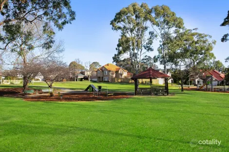 Property photo of 1 Lynbrook Court Castle Hill NSW 2154