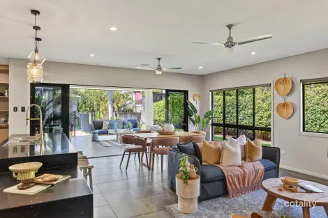 Property photo of 178 Howlett Street Currajong QLD 4812