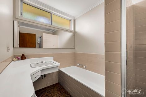 Property photo of 2 Fink Court Donvale VIC 3111