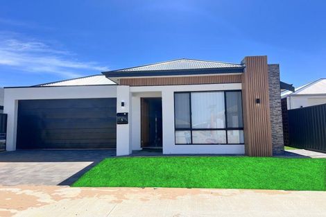 5 Carnac Rd, Port Kennedy, WA 6172