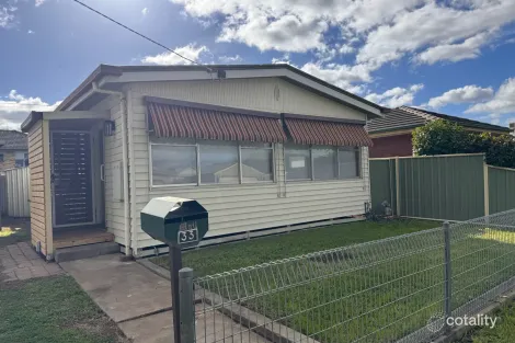 33 ALMA ST, MARYBOROUGH, VIC 3465