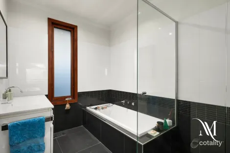 Property photo of 28 Yackatoon Avenue Aspendale VIC 3195