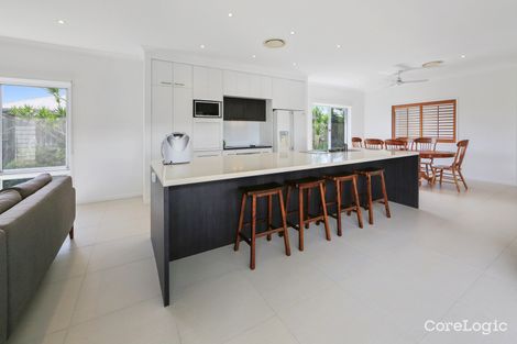 Property photo of 17 Sanctuary Drive Ashfield QLD 4670