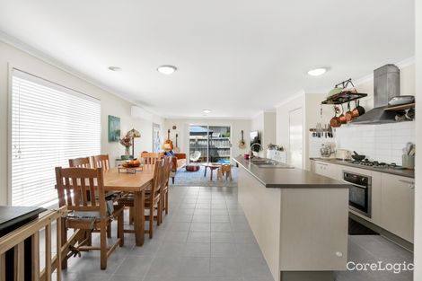 Property photo of 2 Lachie Grove Point Cook VIC 3030