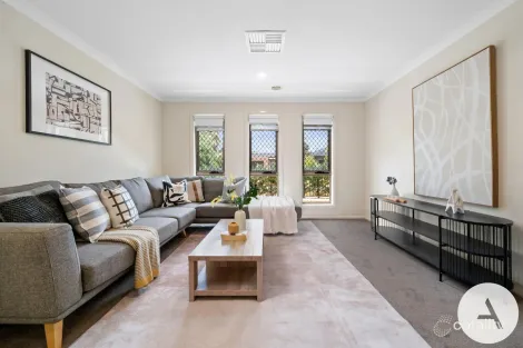 Property photo of 2 Cosy Crescent Harrison ACT 2914