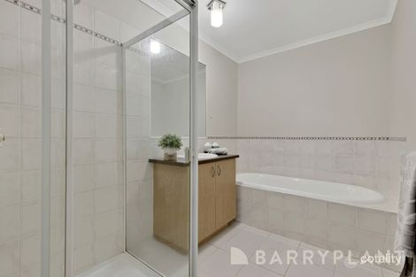 Property photo of 17 Mat Rush Avenue Bundoora VIC 3083