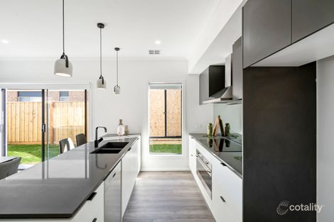 Property photo of 11 Nira Drive Sunbury VIC 3429