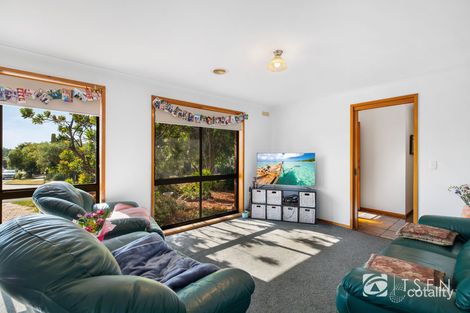 Property photo of 34 Thomas Street Kangaroo Flat VIC 3555