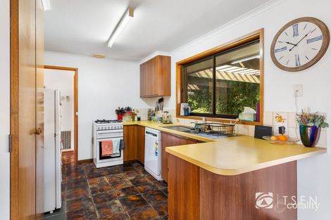 Property photo of 34 Thomas Street Kangaroo Flat VIC 3555