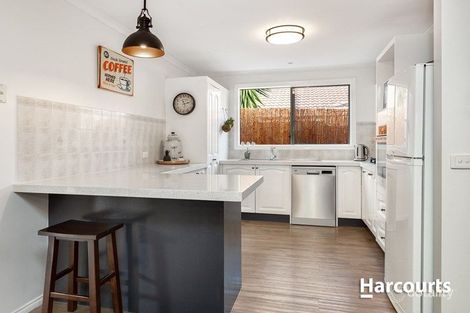 Property photo of 34 Jerilderie Drive Berwick VIC 3806