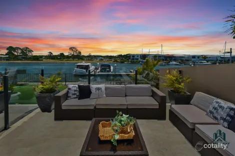 Property photo of 43 North View Street Hope Island QLD 4212