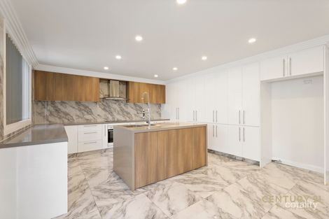 27 Woodlark Pl, Glenfield, NSW 2167