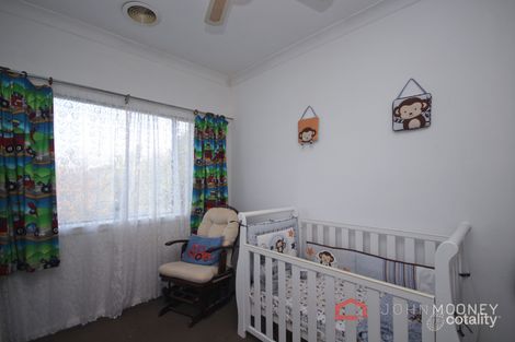 Property photo of 7 Ziegler Avenue Kooringal NSW 2650