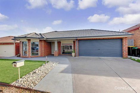 Property photo of 16 Olsen Retreat Caroline Springs VIC 3023