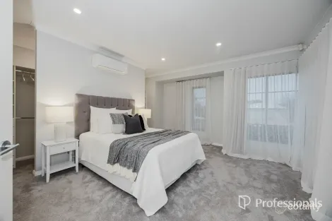 Property photo of 12 Moseley Drive The Vines WA 6069