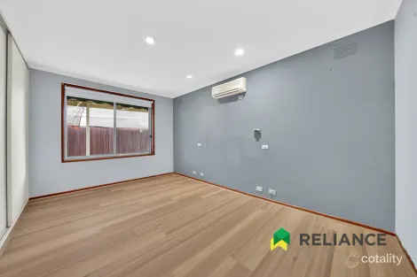 Property photo of 2 Parramatta Road Werribee VIC 3030