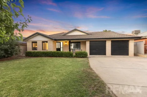 18 Birri Pl, Glenfield Park, NSW 2650