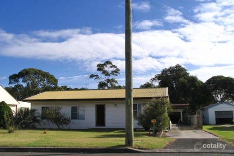 Property photo of 18 William Avenue Warilla NSW 2528