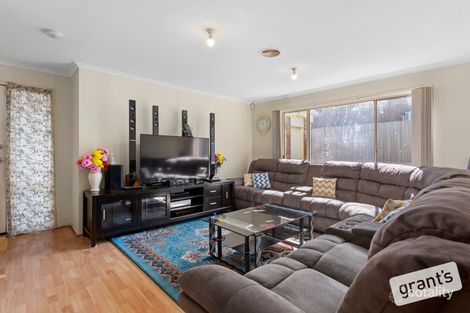 Property photo of 10 Rochford Place Narre Warren South VIC 3805