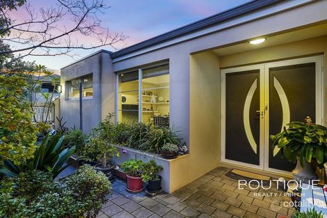 Property photo of 27 Pompei Crescent Stirling WA 6021