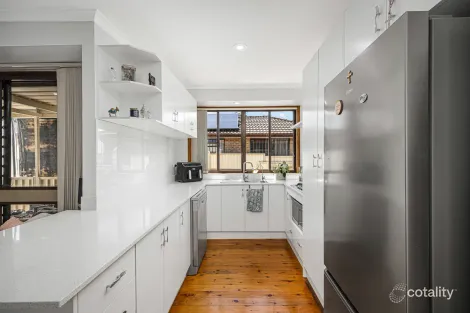 Property photo of 9 Quarry Road Bossley Park NSW 2176