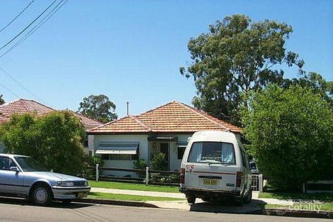 14 Larcombe St, Regents Park, NSW 2143