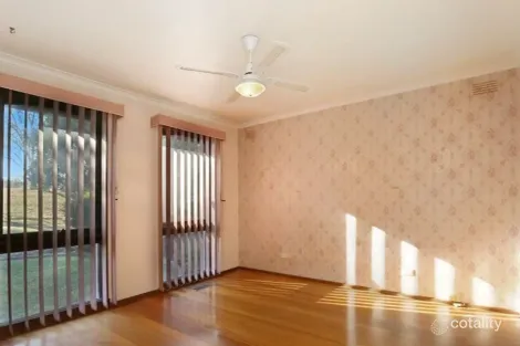Property photo of 14 Redleap Avenue Mill Park VIC 3082
