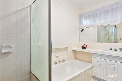 Property photo of 9 Rylands Place Wantirna VIC 3152