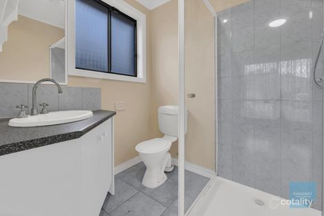 Property photo of 6 Flintoff Avenue Burnside VIC 3023