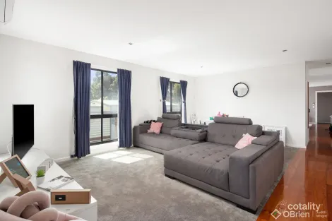 Property photo of 53 Norman Drive Cowes VIC 3922