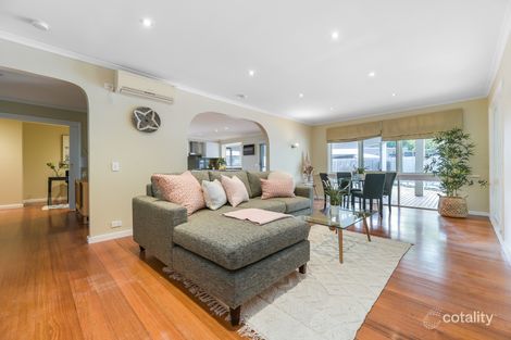 Property photo of 11 Penrith Court Berwick VIC 3806