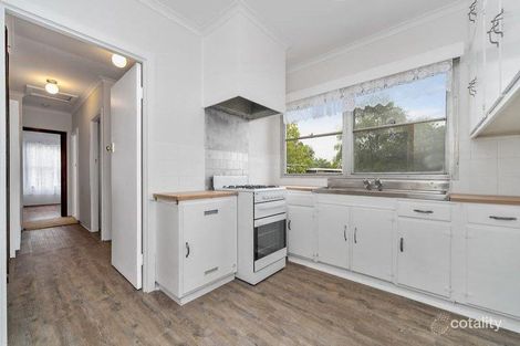 Property photo of 28 Hickory Crescent Frankston North VIC 3200