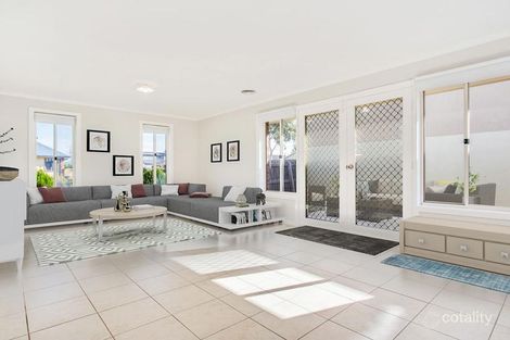 Property photo of 1/71 Kingston Boulevard Hoppers Crossing VIC 3029