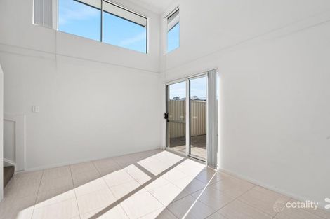 Property photo of 1/1 Positano Crescent Yangebup WA 6164