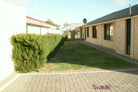Property photo of 42 Botany Parade Hammond Park WA 6164