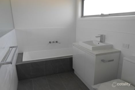 Property photo of 2/14 Olympic Parade Dromana VIC 3936