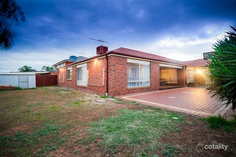Property photo of 28 Seasons Boulevard Tarneit VIC 3029