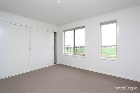 Property photo of 36 Penhall Drive Craigieburn VIC 3064