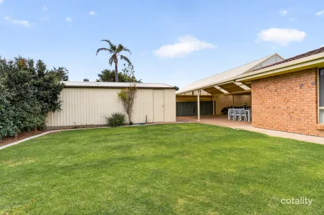 11 Simon Ct, Aberfoyle Park, SA 5159