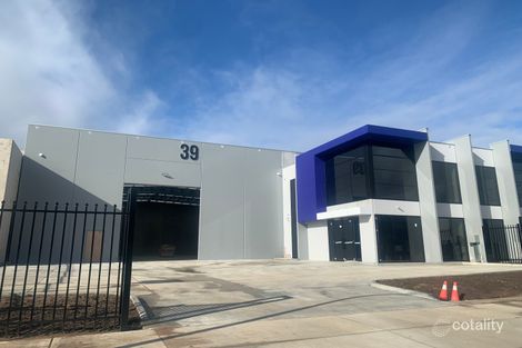 39 Palladium Cct, Clyde North, VIC 3978