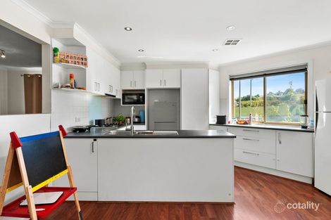 Property photo of 32 Loveday Crescent Casey ACT 2913