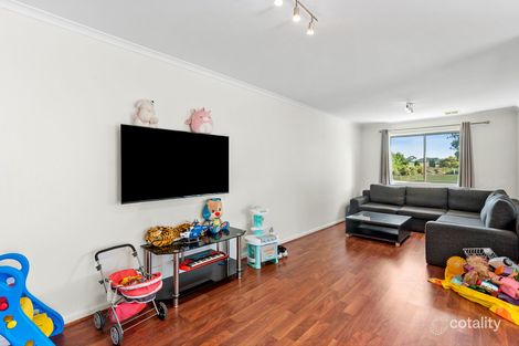 Property photo of 32 Loveday Crescent Casey ACT 2913