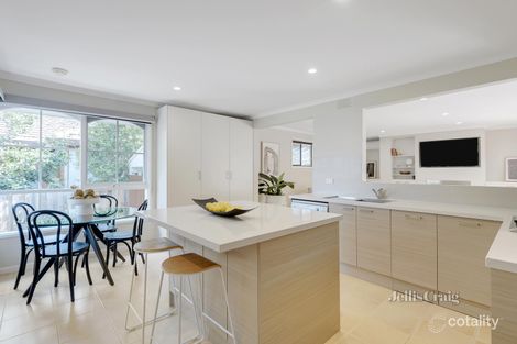 Property photo of 47 Pinehills Drive Greensborough VIC 3088