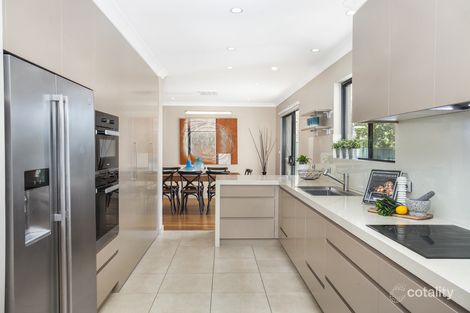 Property photo of 38 Nullabor Place Yarrawarrah NSW 2233