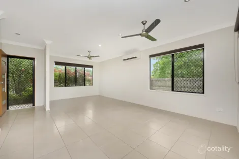 Property photo of 27 Summergold Street Mount Low QLD 4818