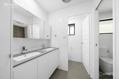 Property photo of 32 Grevillea Crescent Prestons NSW 2170