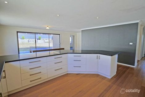 Property photo of 2 Erskine Way Devonport TAS 7310