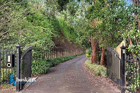 Property photo of 1 Yeoman Court Park Orchards VIC 3114