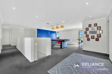 Property photo of 5 Pride Grove Wyndham Vale VIC 3024